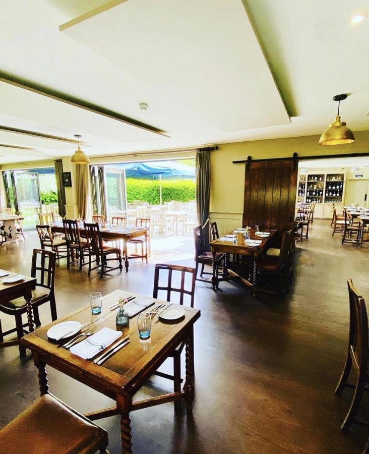 The Bottle & Glass Inn Harpsden Bagian luar foto